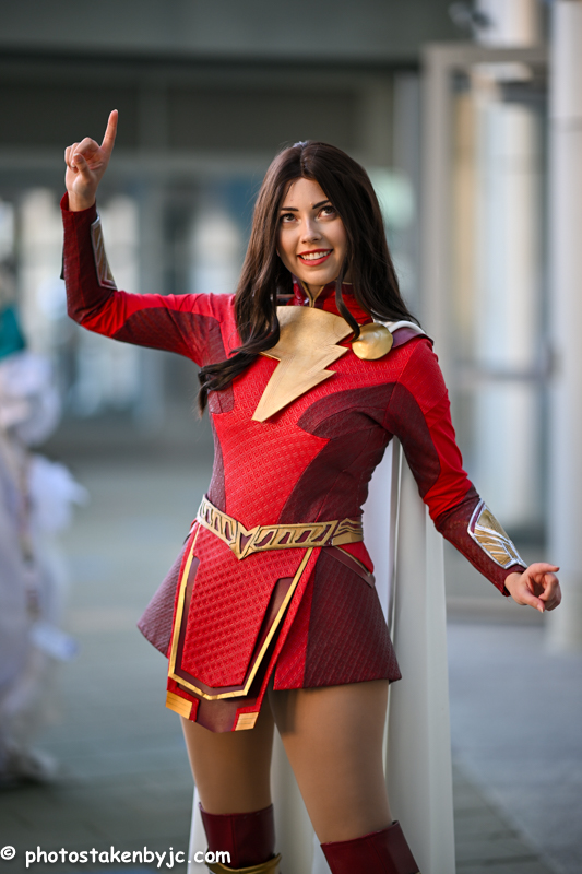 Ashe cosplay as Mary Broomfield from Shazam taken at Wonder Con