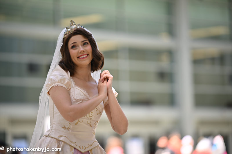 Ashe cosplay as Princess Rapunzel Disney taken at Wonder Con